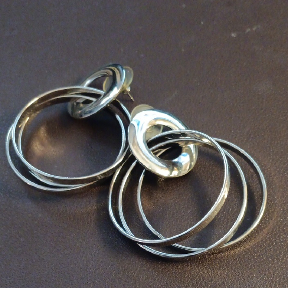 Elegant Silver Hoop Earrings - Picture 1 of 3